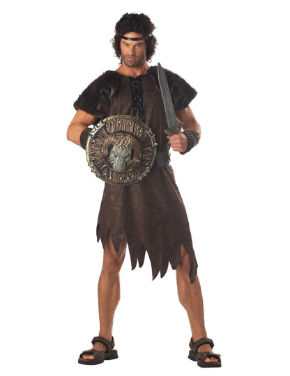 Vue de face du bouclier et épée barbare