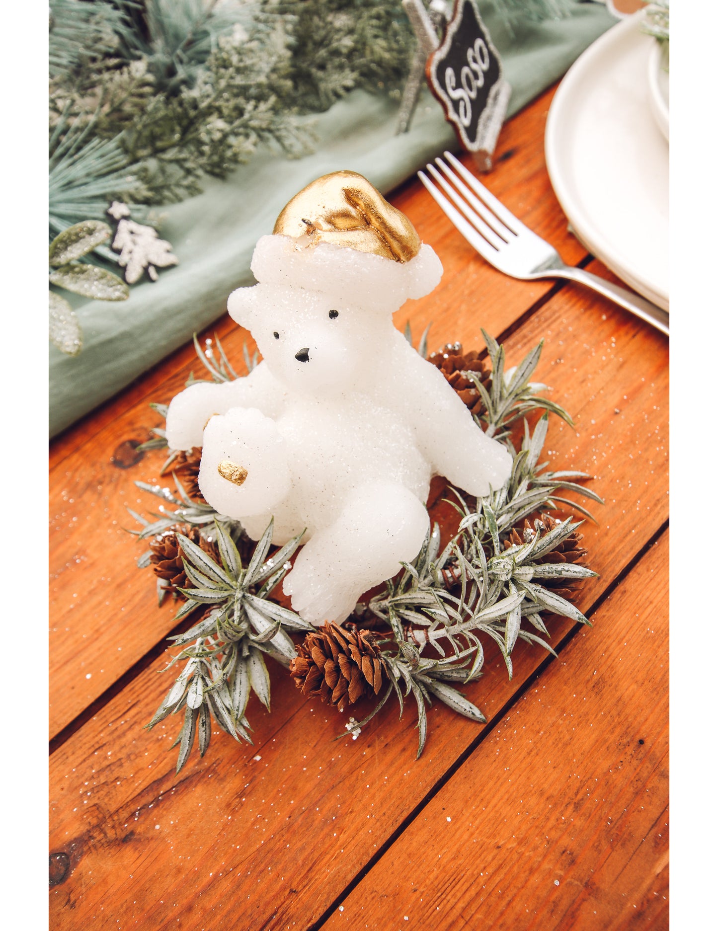 Fehér és arany színű mackós gyertya 10 cm karácsonyi