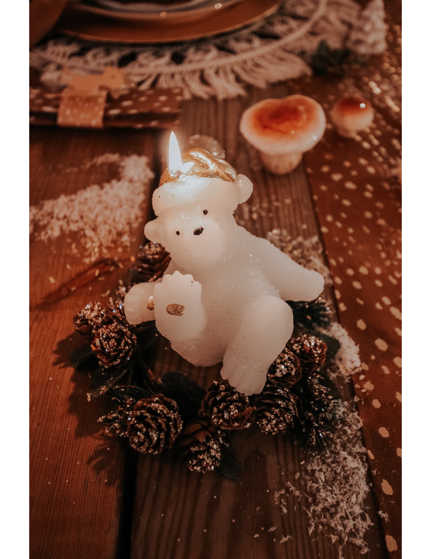 Fehér és arany színű mackós gyertya 10 cm karácsonyi