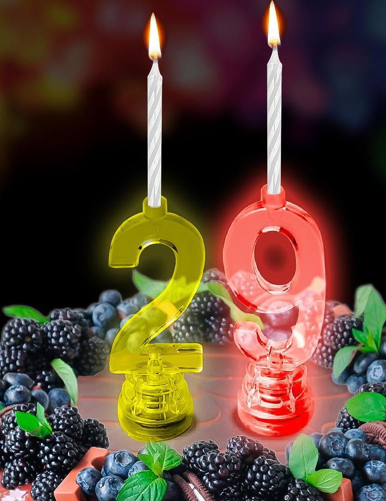 Mise en situation sur un gâteau de la bougie lumineuse LED chiffre 9 pour anniversaire