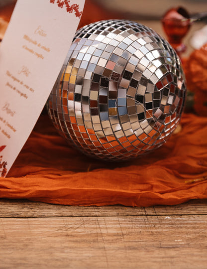 Függőző tükrös üveg diszkógömb, ezüst, 16cm, rakásolható, diszkó dekoráció
