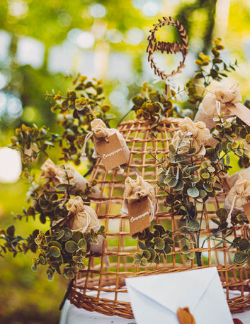 Zöld eukaliptusz levelekből álló csokor 35 cm növényi dekoráció