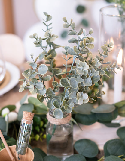 Zöld eukaliptusz levelekből álló csokor 35 cm növényi dekoráció