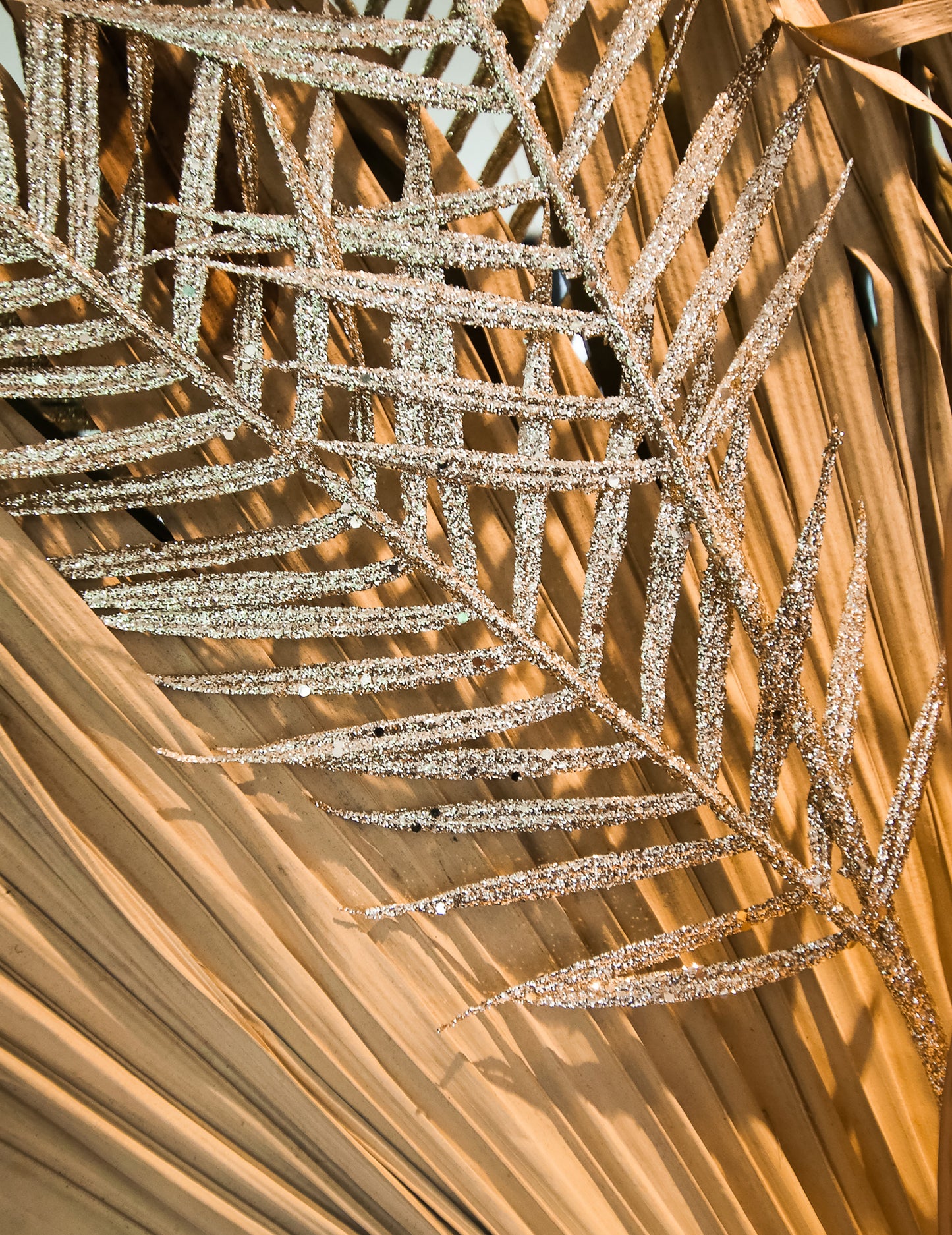 Arany csillámos páfrányág, 1m, elegáns dekoráció