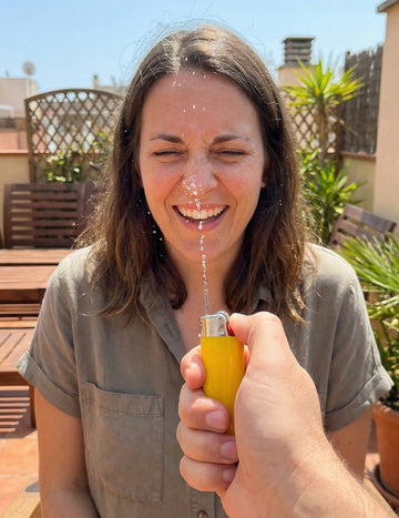 Vízsugár öngyújtó - tréfás és vicces party kellék 