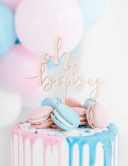 Közelkép az oh baby tortadíszről baby showerre