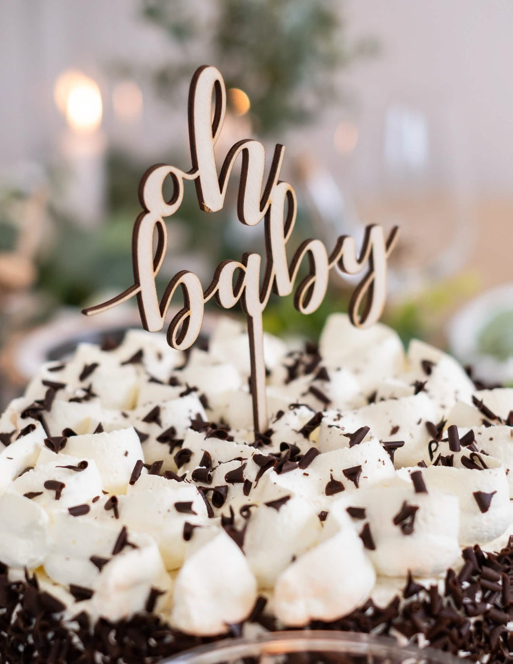 A cake topper oh baby felszerelésének részletei babaváró bulira
