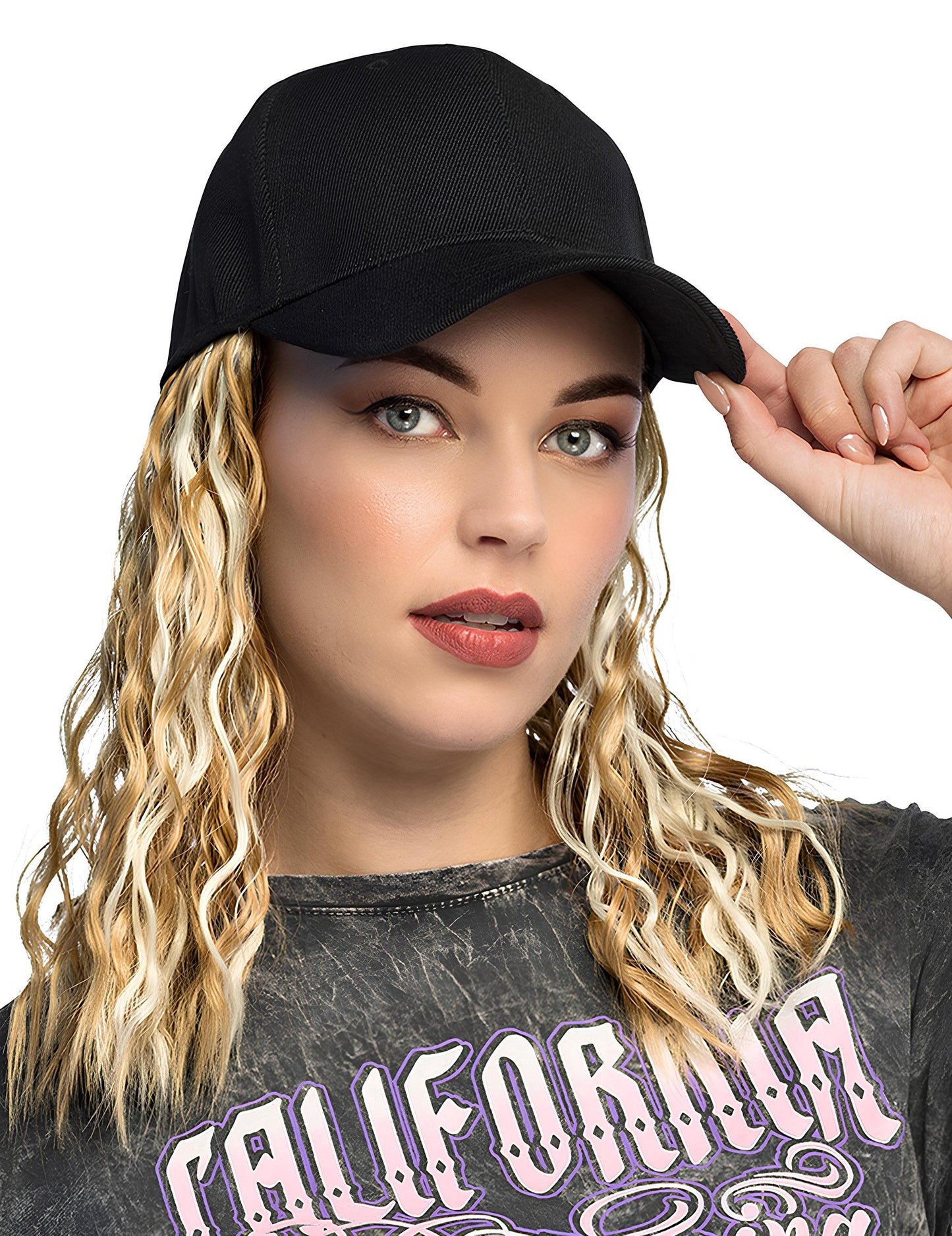 Sapka szőke parókával