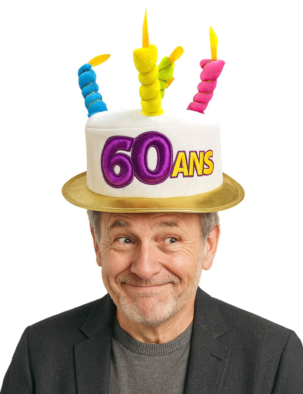 60 év felnőtt fehér torta kalap színes gyertyákkkal