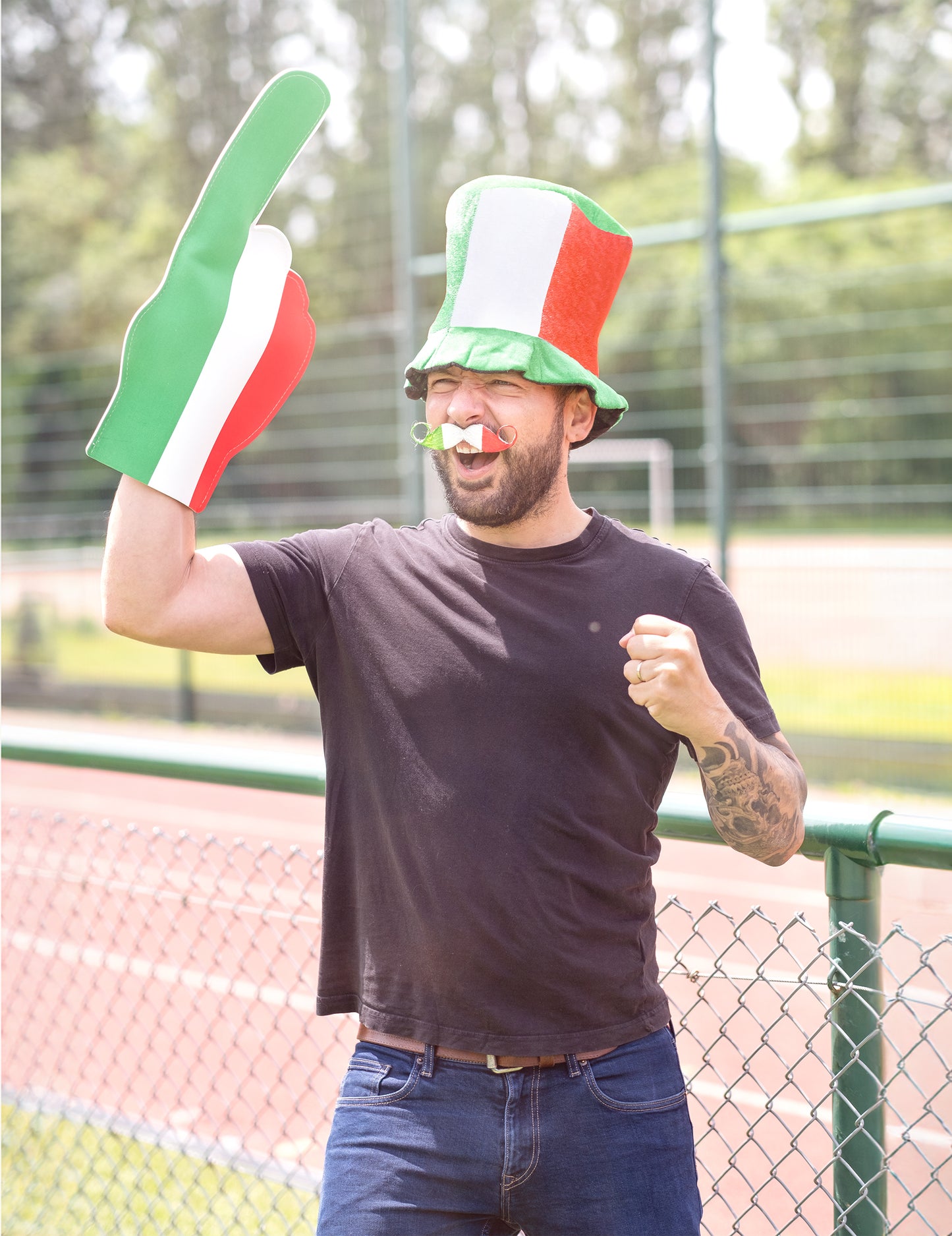 Az Olaszország cilinder viselése szurkolói helyzetben