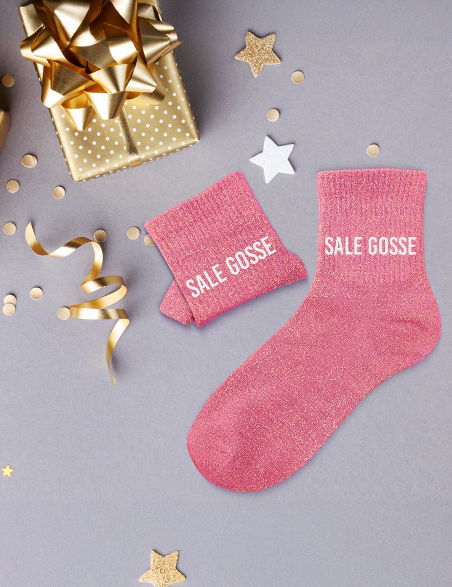Mise en scène festive des chaussettes à paillettes Sale gosse