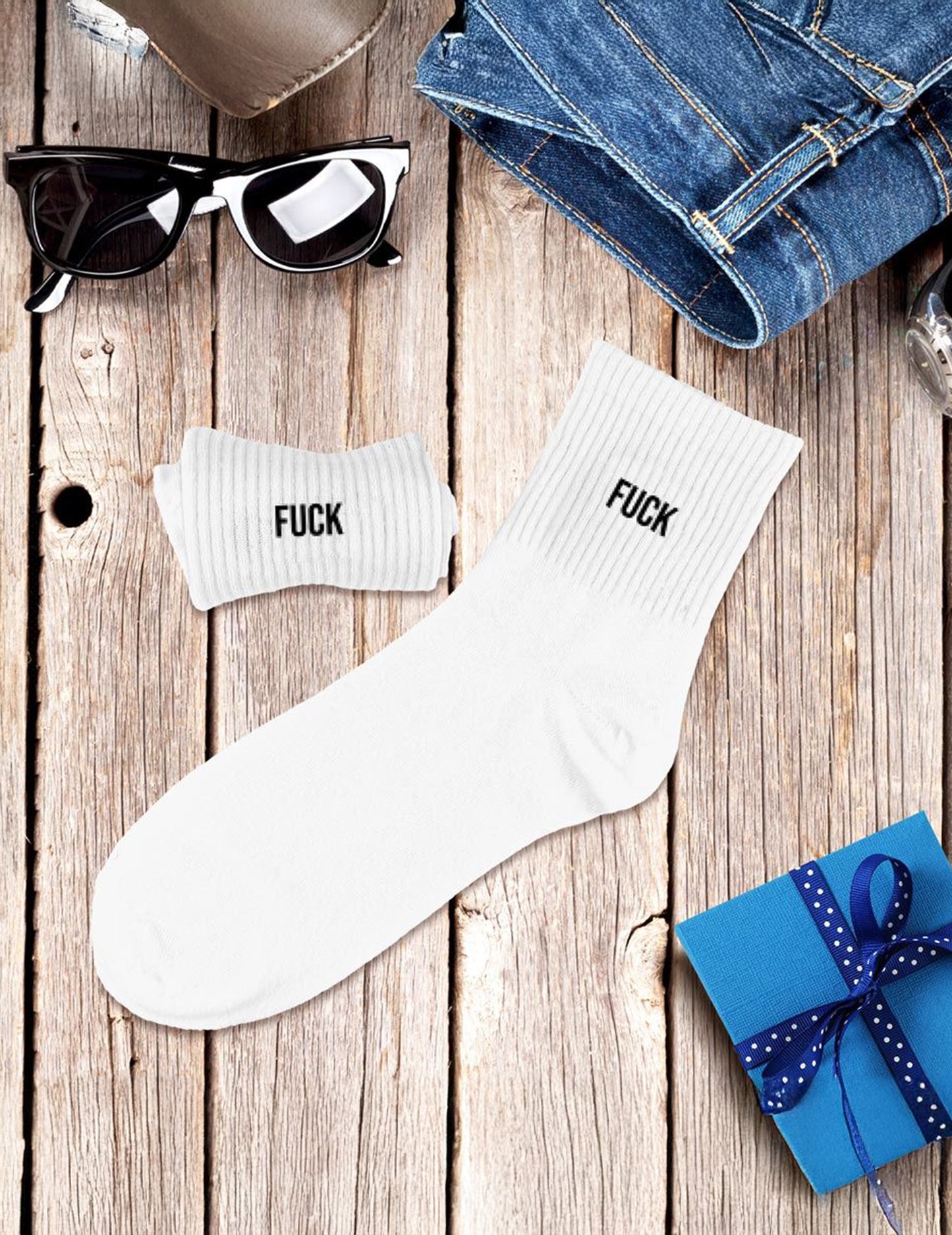 Fehér zokni Bassza meg az embert