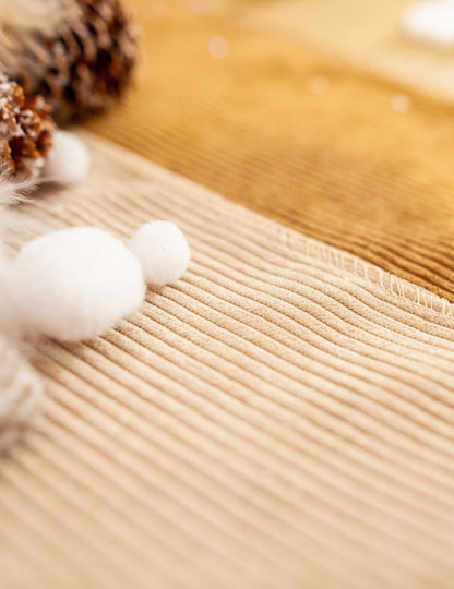 Bézs kordbársony asztali futó 28 cm x 3 m esküvőre