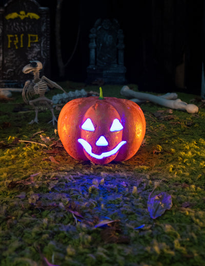 Világító Halloween tök 17 cm