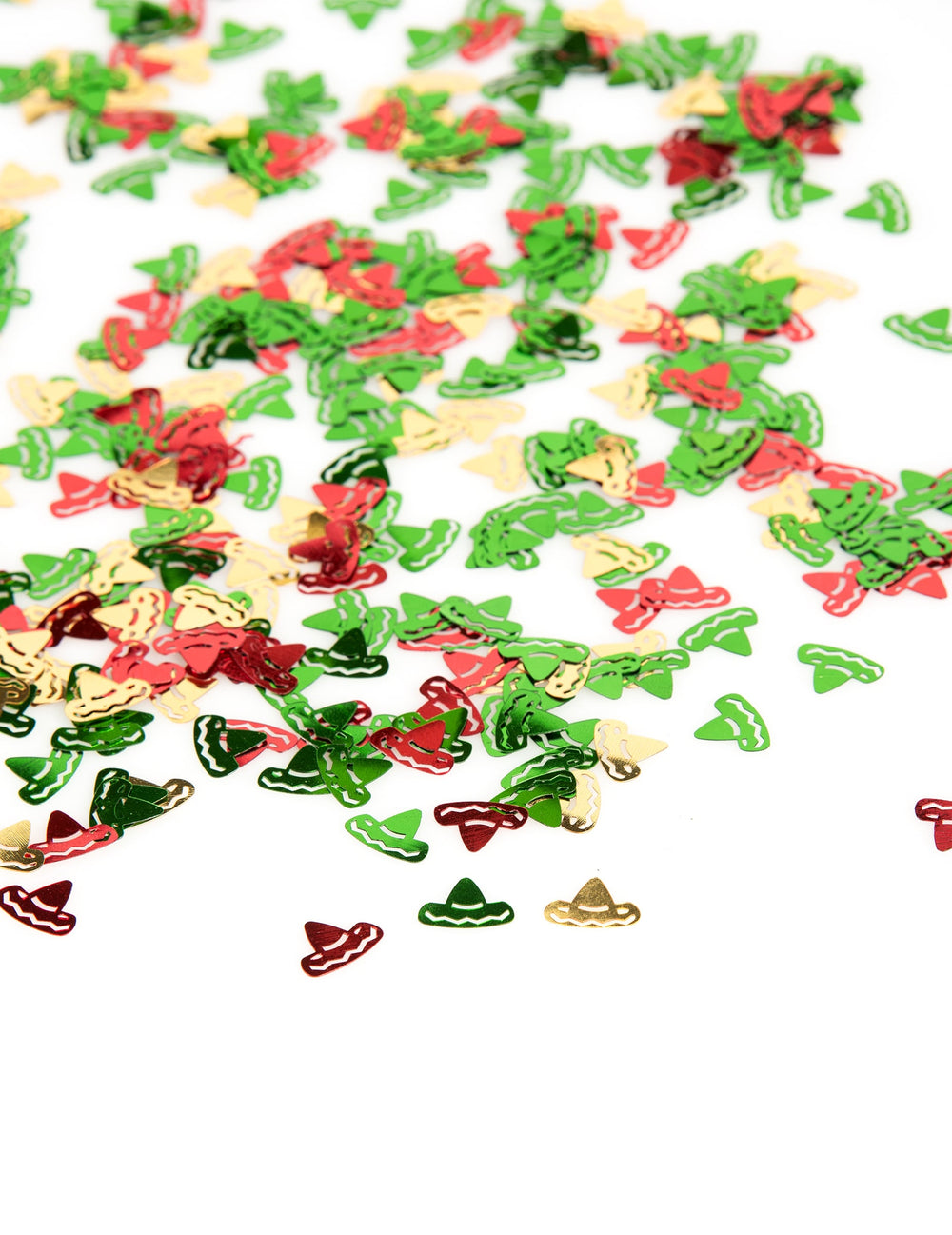 Vue de haut des confettis de table sombrero mexique