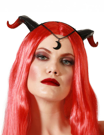 Démoni szarv felnőtt holdjával