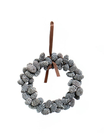 Függő koszorú havas fenyőtobozokkal 20 cm karácsonyi díszekhez