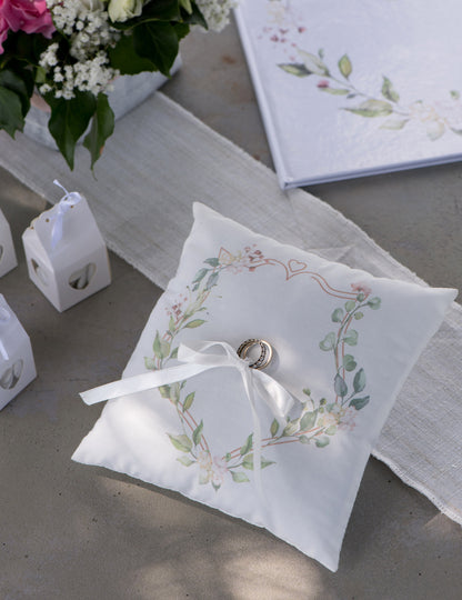 Karikagyűrű párna botanikai motívummal, 18 x 18 cm gyűrűtartó