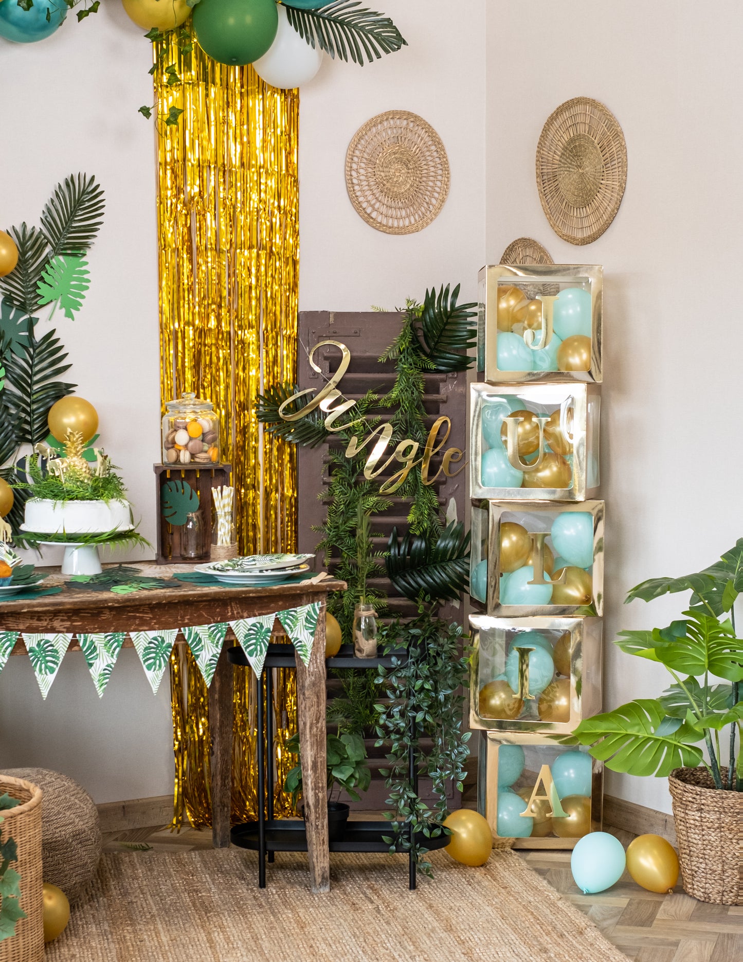 Arany átlátszó lufi kocka 30 x 30 cm testreszabható