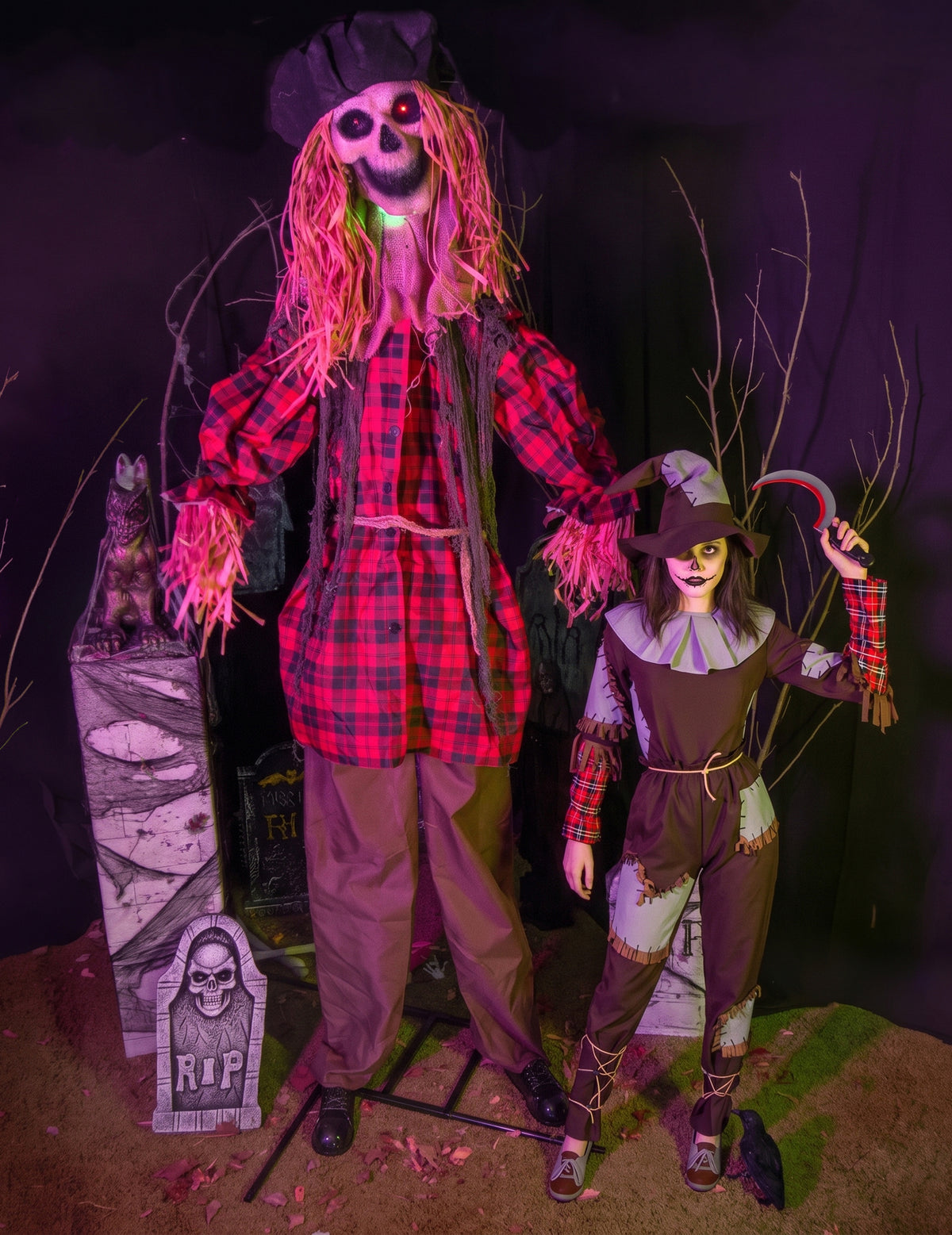 Décoration animée épouvantail maléfique 250 cm