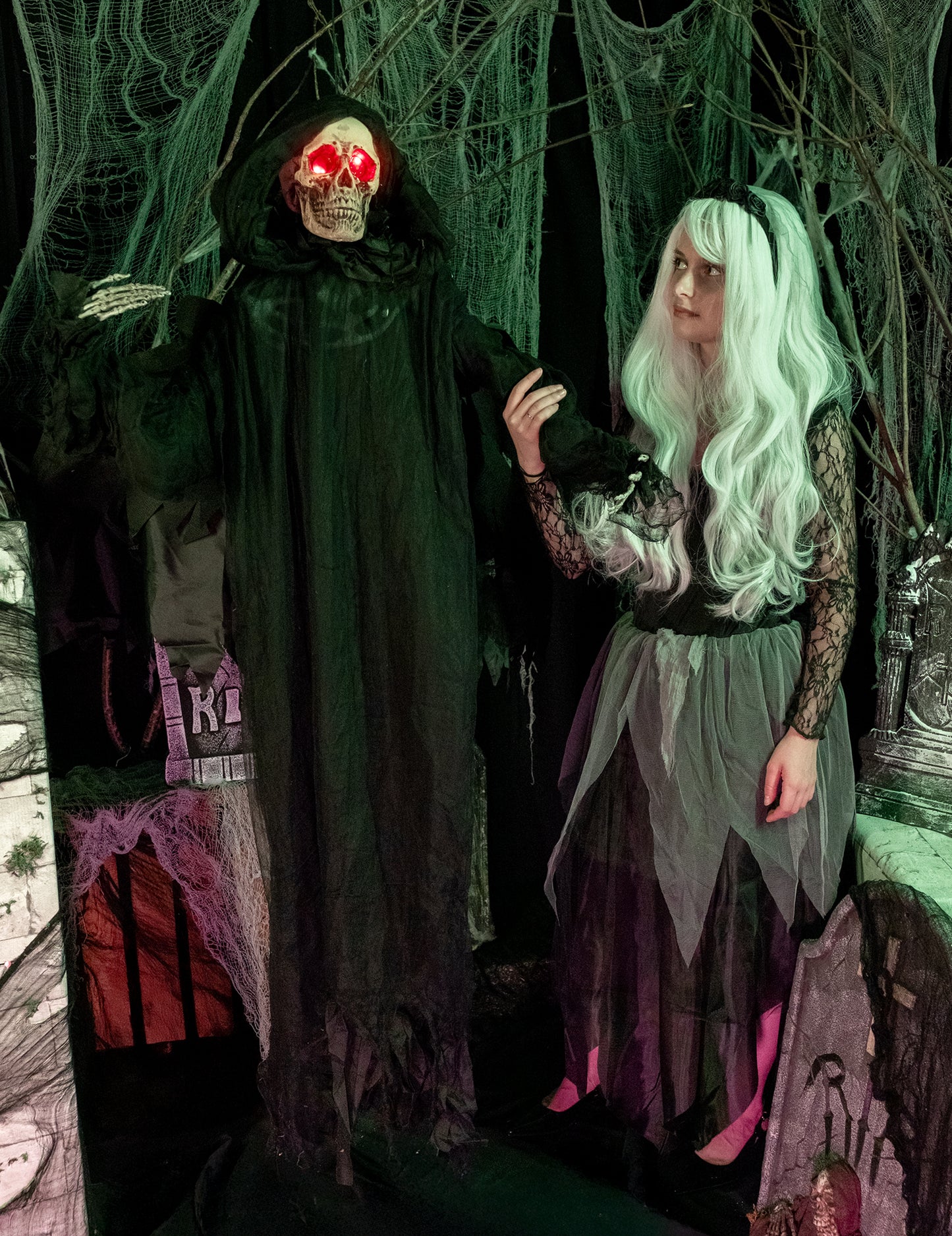 Animált hang- és könnyű dekoráció kábított démon 165 cm