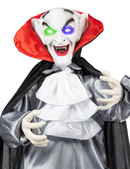 Gros plan sur le visage et le jabot de la décoration animée sonore et lumineuse Vampire Souriant
