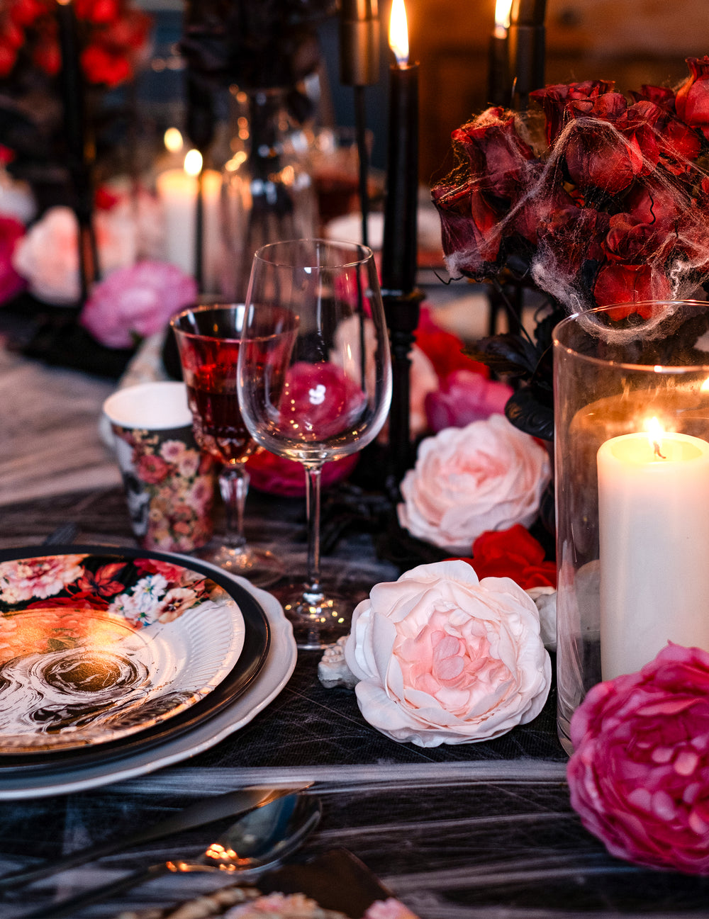 Ambiance de table d'Halloween de la fleur artificielle rose ancienne pour fête