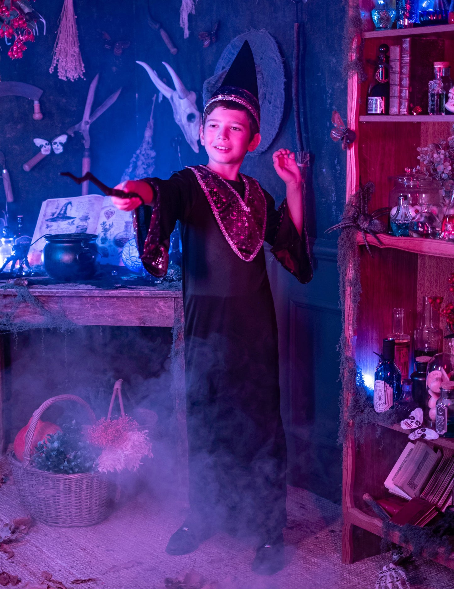 Gyerek tanuló szoros jelmez