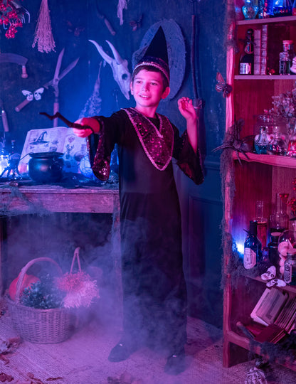 Gyerek tanuló szoros jelmez