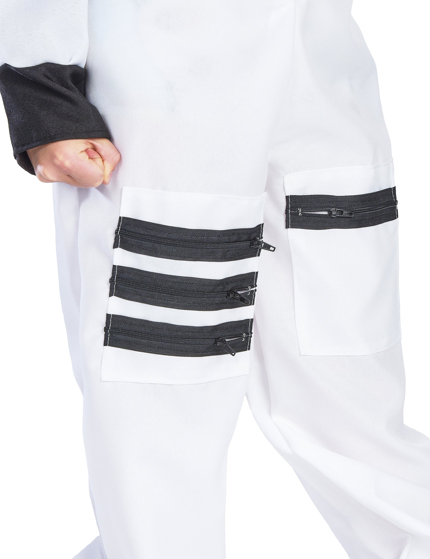 Gyerek űrhajós álruhában