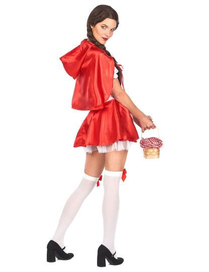 Profilnézet a piroska jelmezről