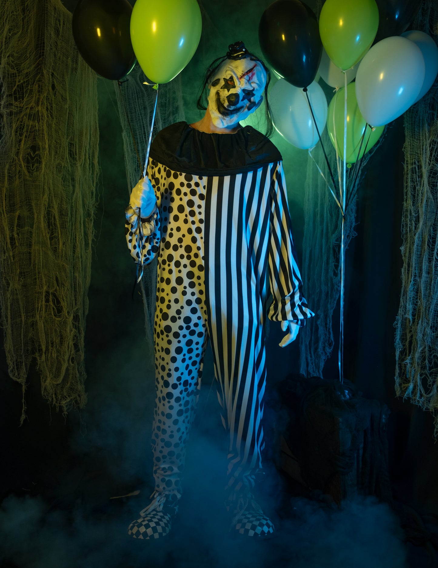 Felnőtt fekete -fehér szörnyű bohóc jelmez