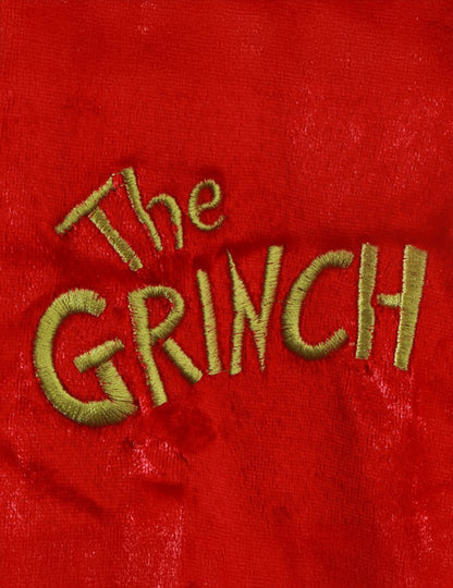 Gros plan sur le logo brodé du déguisement complet le Grinch