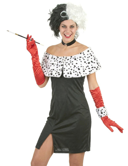 A szexi gonosz női jelmez füstölő és pöttyös gallér részlete