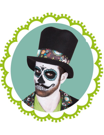 Gros plan sur le maquillage du déguisement Dia de los muertos pour homme