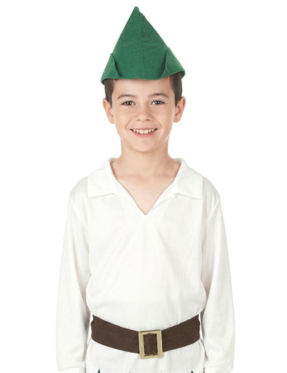 Gros plan sur le chapeau du déguisement de garçon des bois