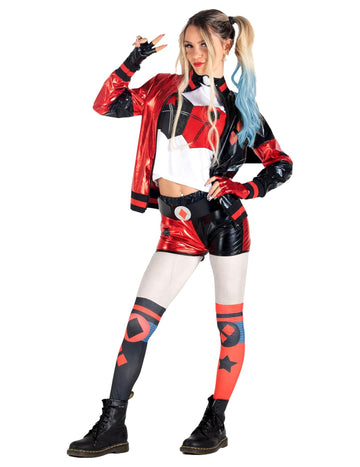 Harley Quinn Fille álruhában