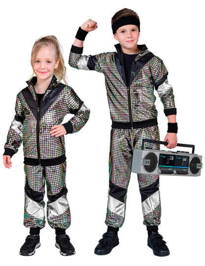 Garçon et fille portant le déguisement jogging disco années 80