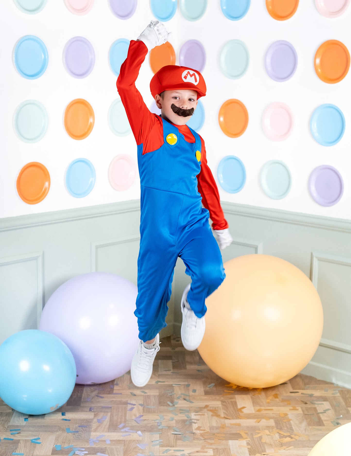 Gyerekek Mario jelmez