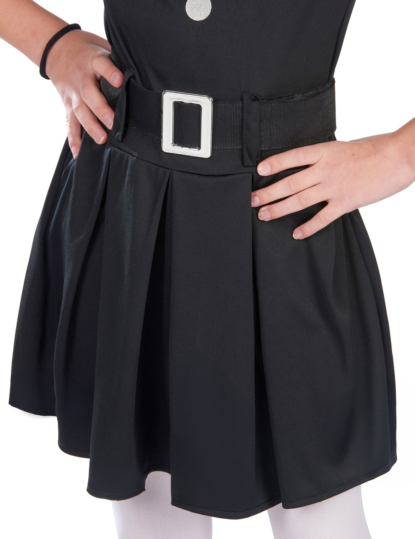 Détail de la ceinture et de la jupe plissée du déguisement de policière pour fille