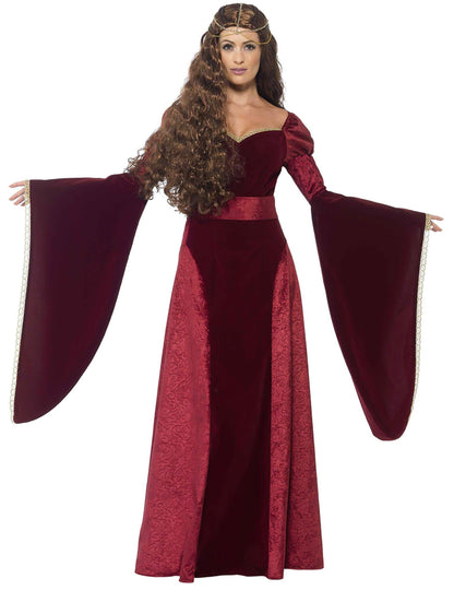 Vörös középkori királynő álruhás nő
