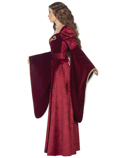 Vörös középkori királynő álruhás nő