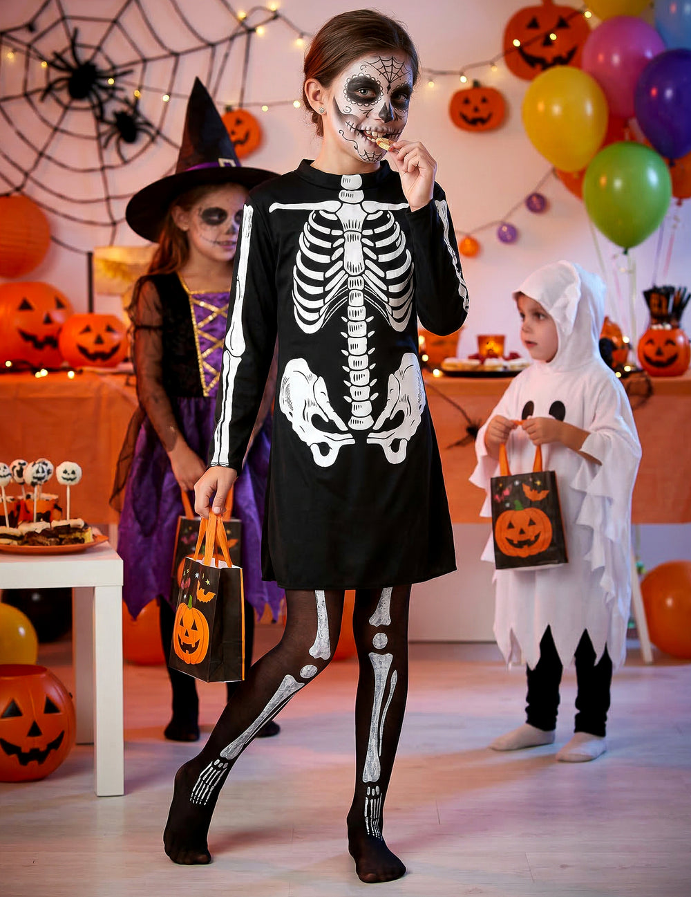 Mise en situation festive du déguisement de squelette Halloween