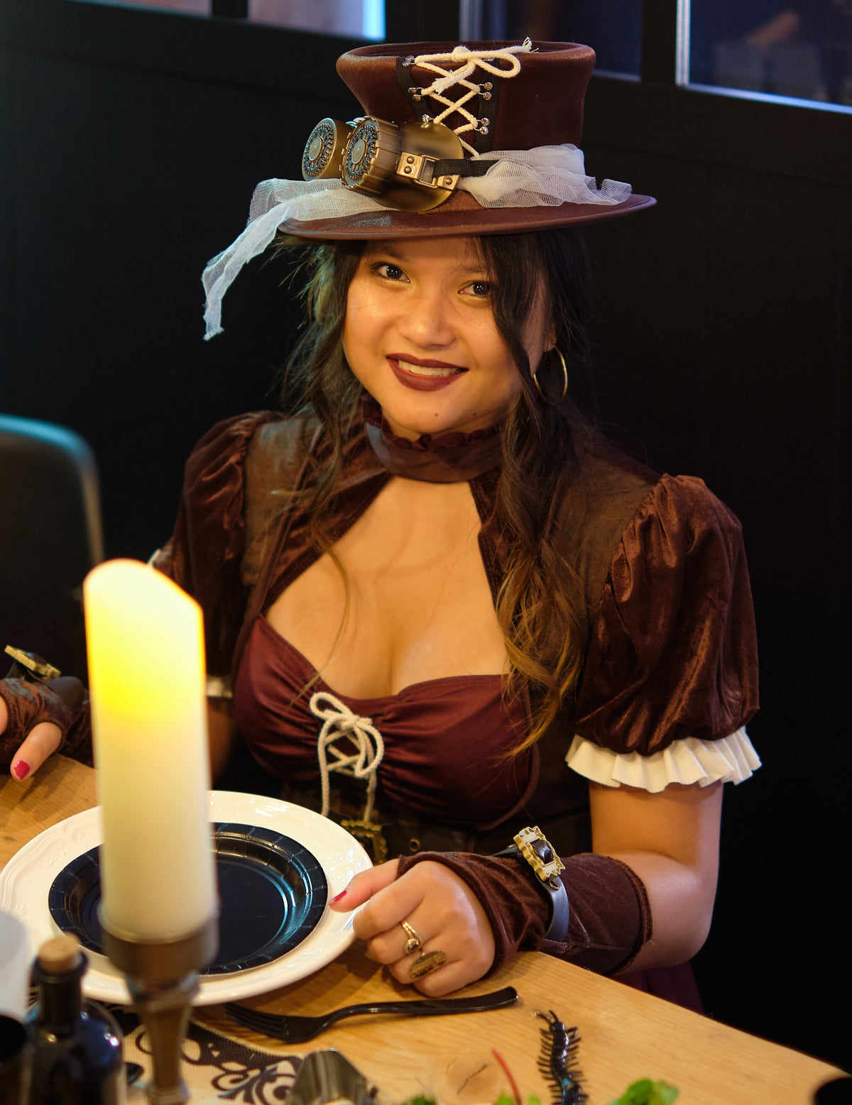 Bordeaux nő steampunk jelmez