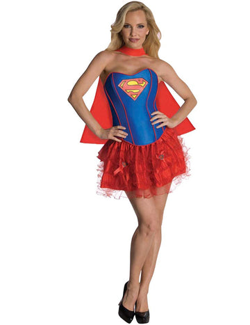 Szexi nő supergirl álruhában