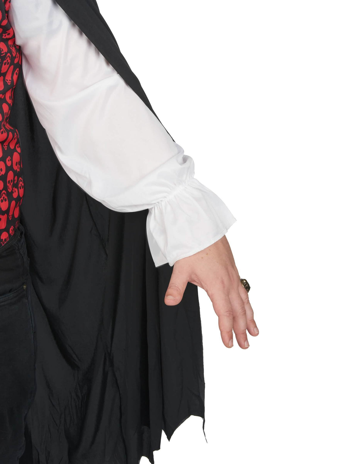 Détail de la manche blanche à volant du déguisement de vampire pour homme grande taille