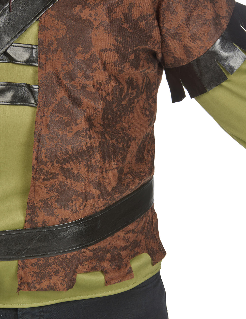 Détail de la ceinture et de la manche du déguisement de voleur des bois