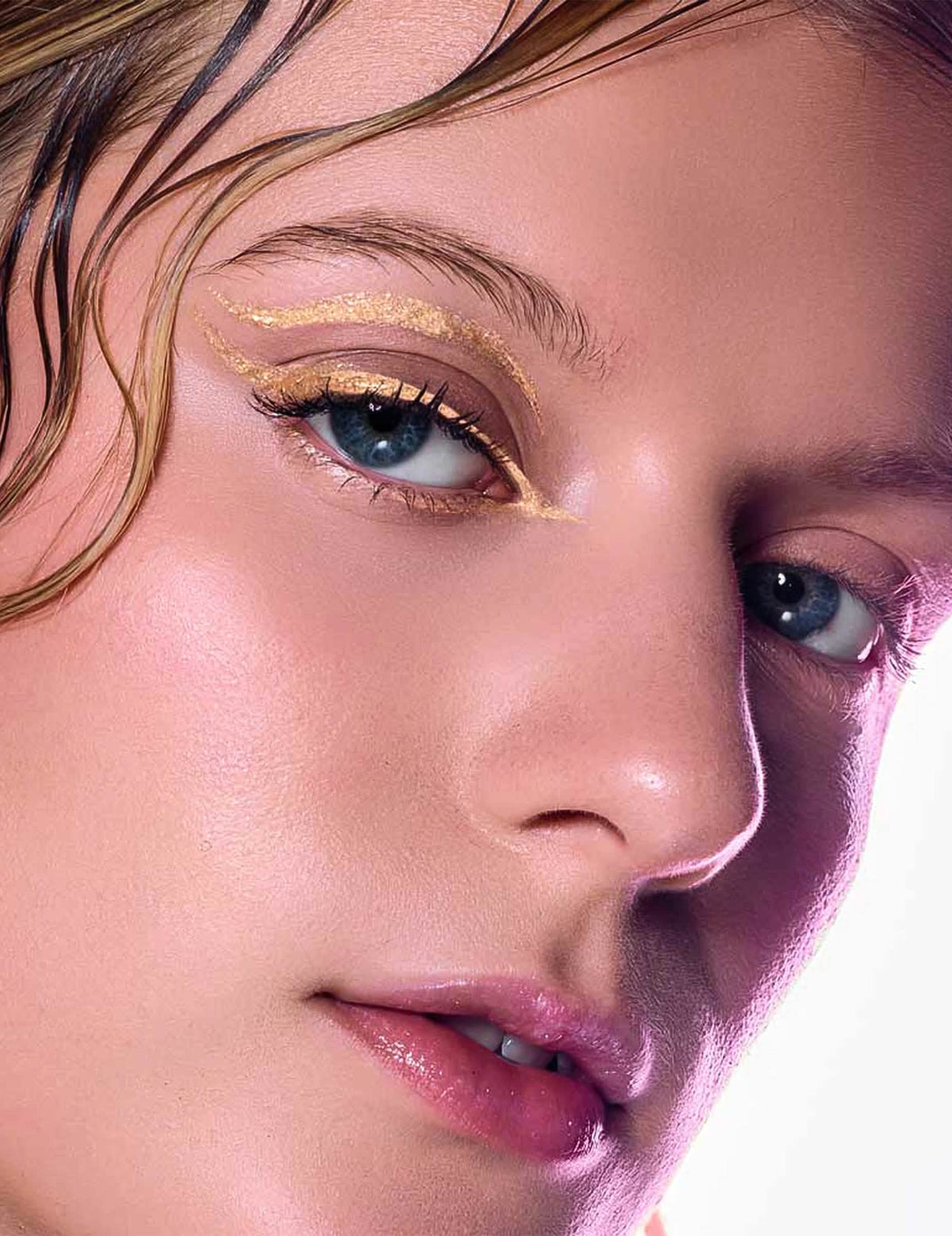 Csillámos vagy metál eyeliner - Si si la paillette