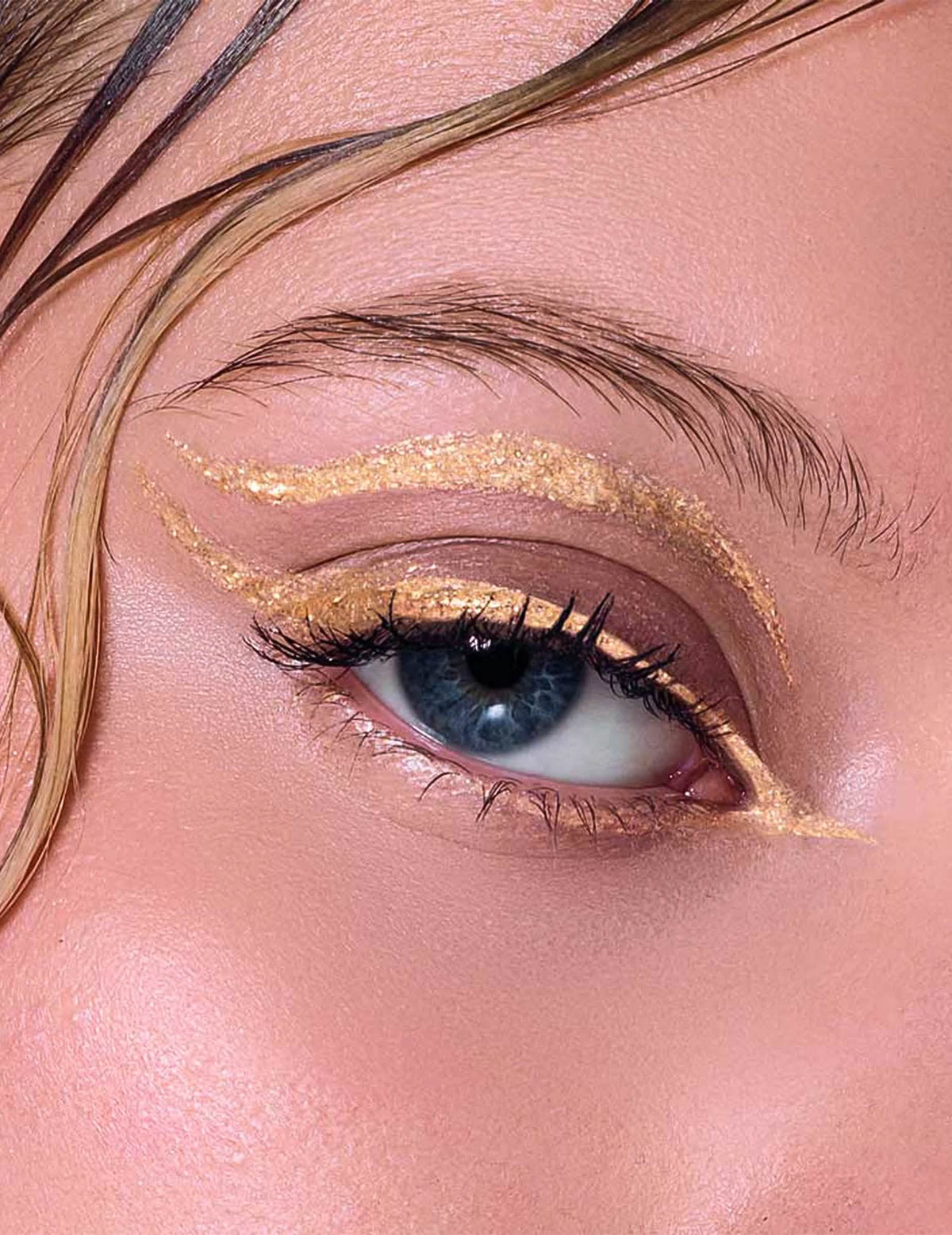 Csillámos vagy metál eyeliner - Si si la paillette