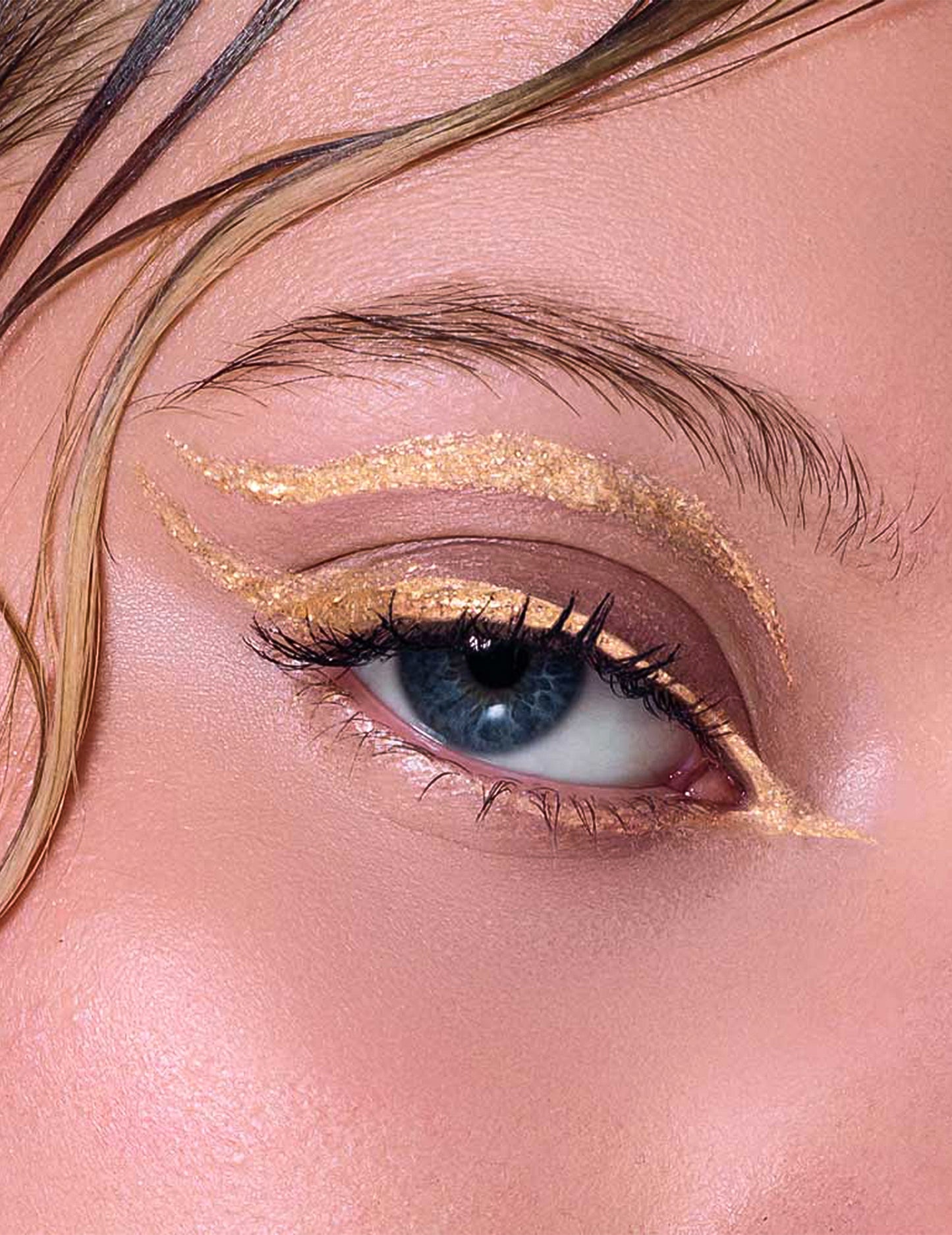 Csillámos vagy metál eyeliner - Si si la paillette